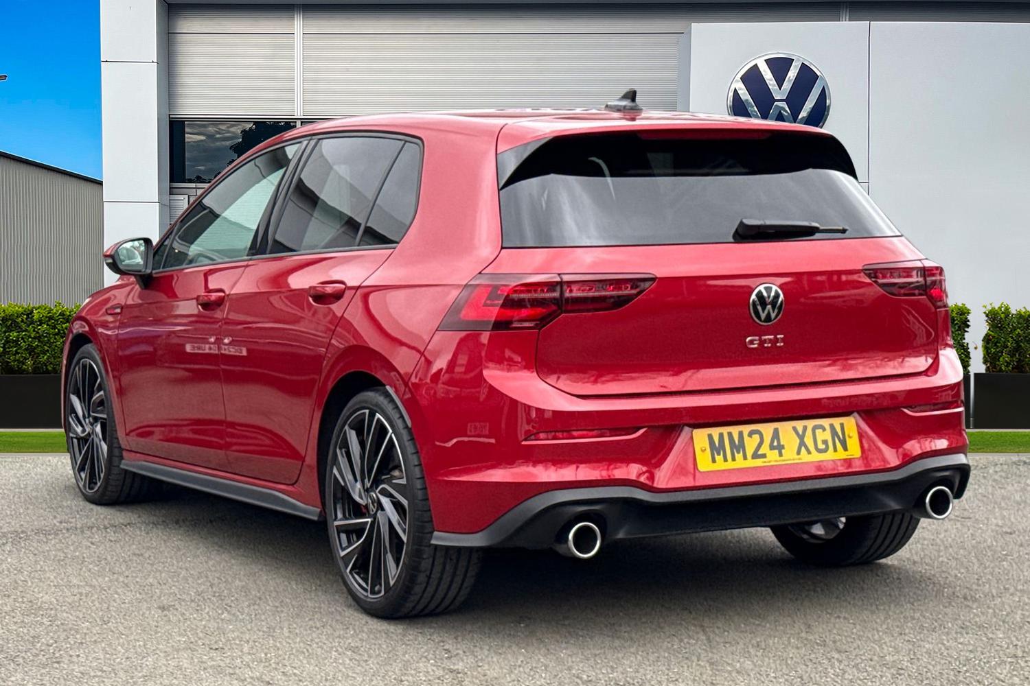 Used Volkswagen Golf 2024 for sale - 77951976: Photo 2