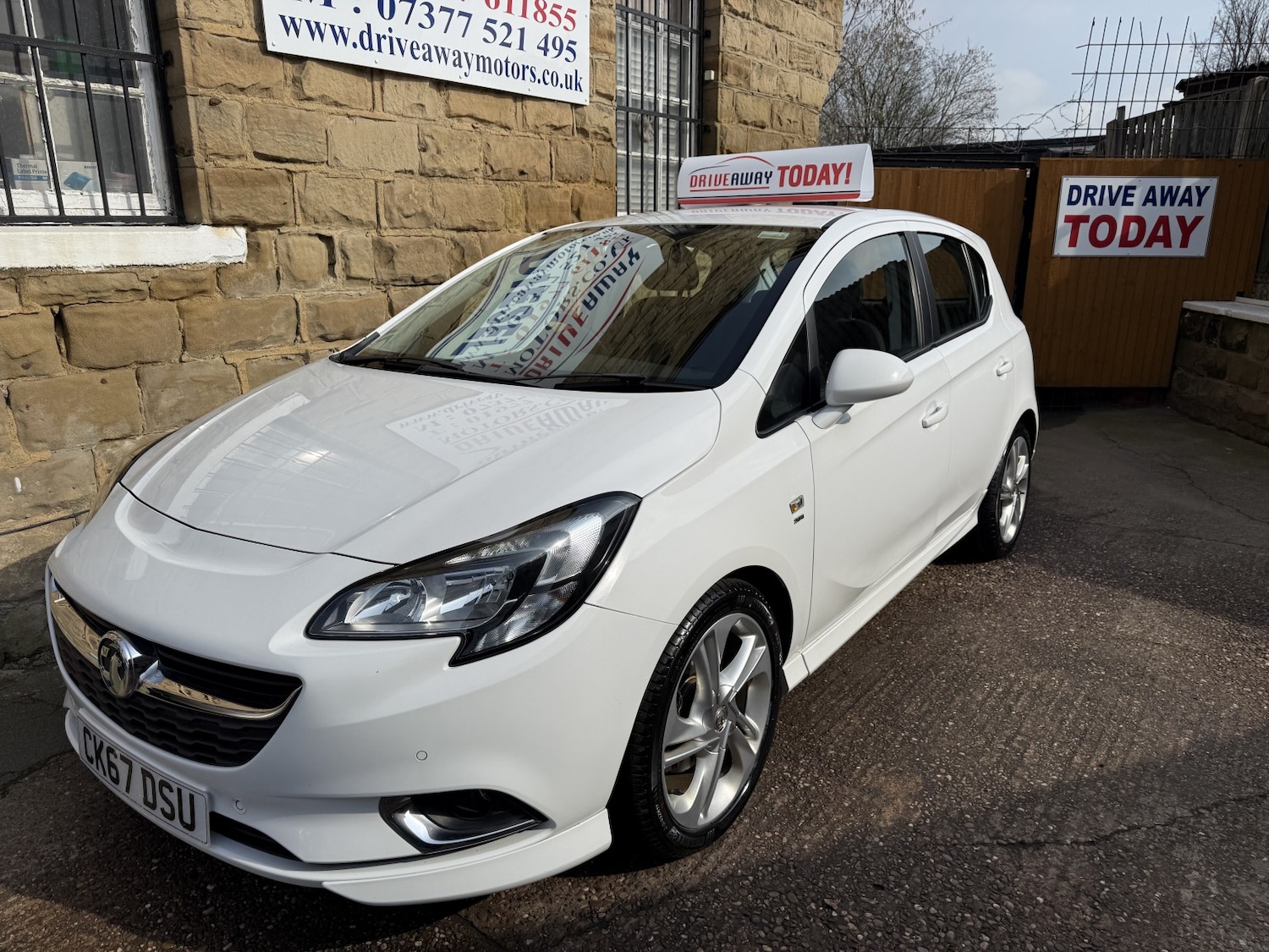 Used Vauxhall Corsa 2017 for sale - 77953973: Photo 3
