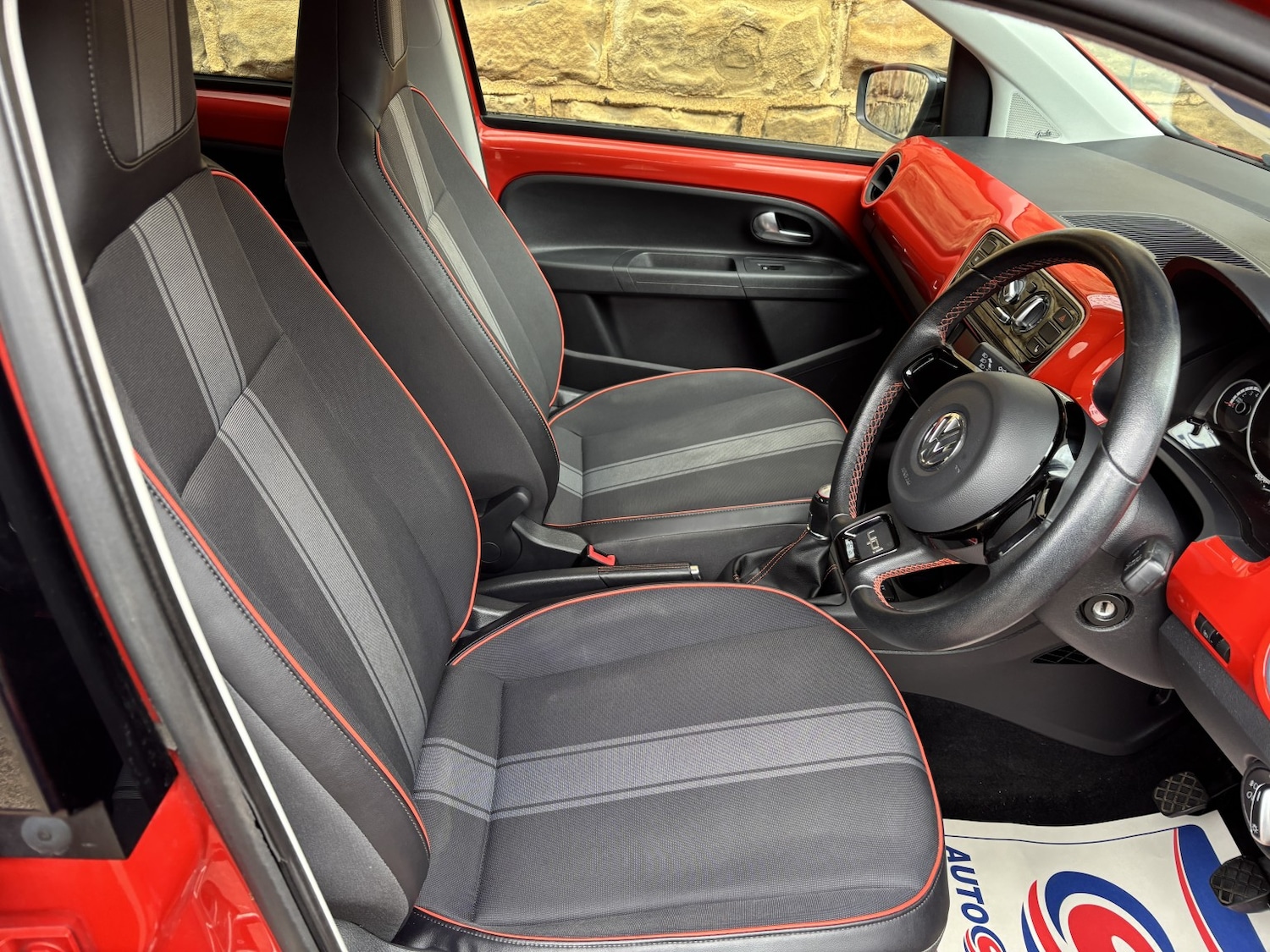 Used Volkswagen up! 2014 for sale - 77931265: Photo 14