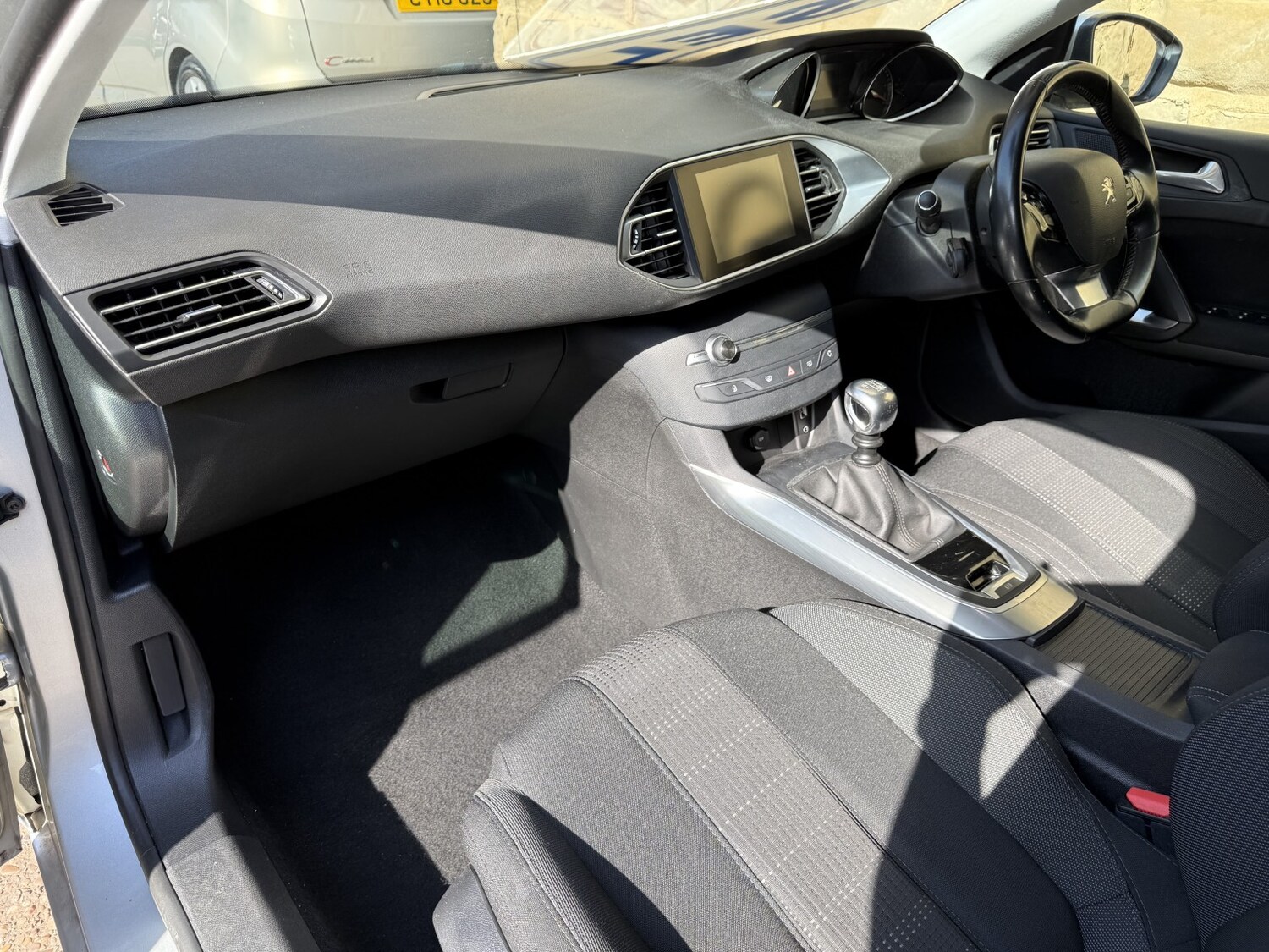 Used Peugeot 308 2016 for sale - 77954059: Photo 18