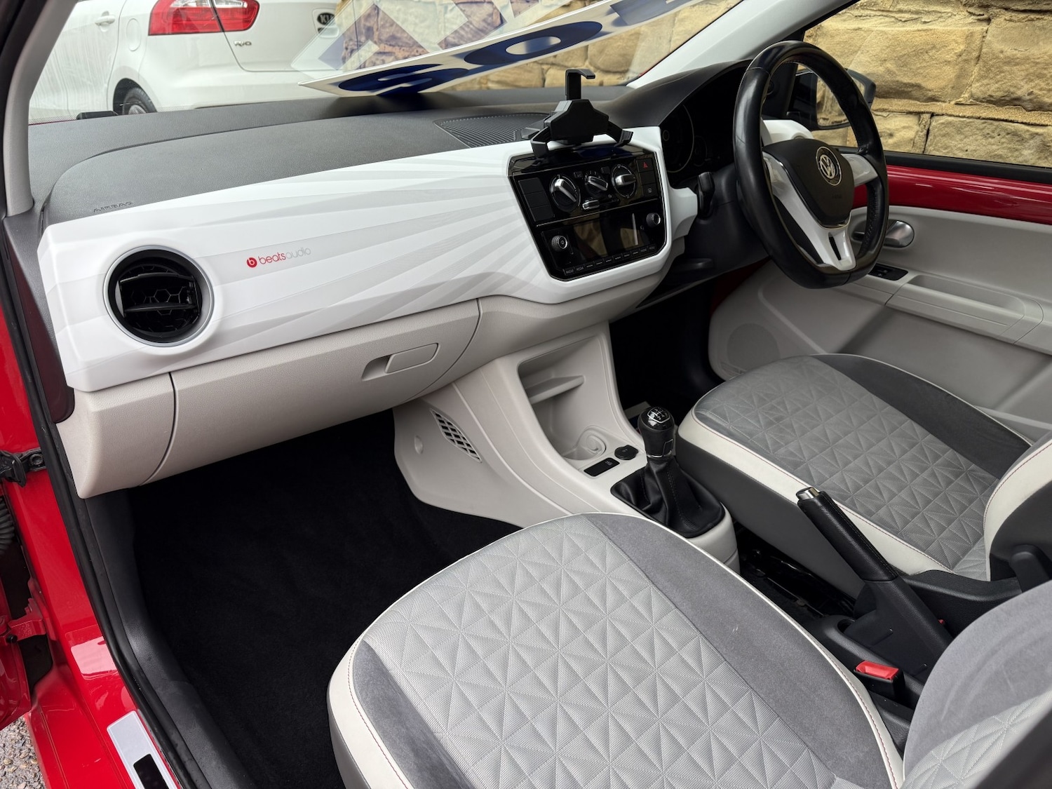 Used Volkswagen up! 2017 for sale - 77508452: Photo 21