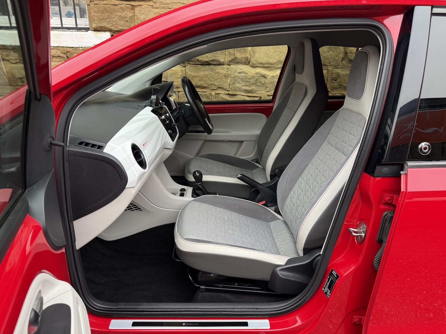 Used Volkswagen up! 2017 for sale - 77508452: Photo 22