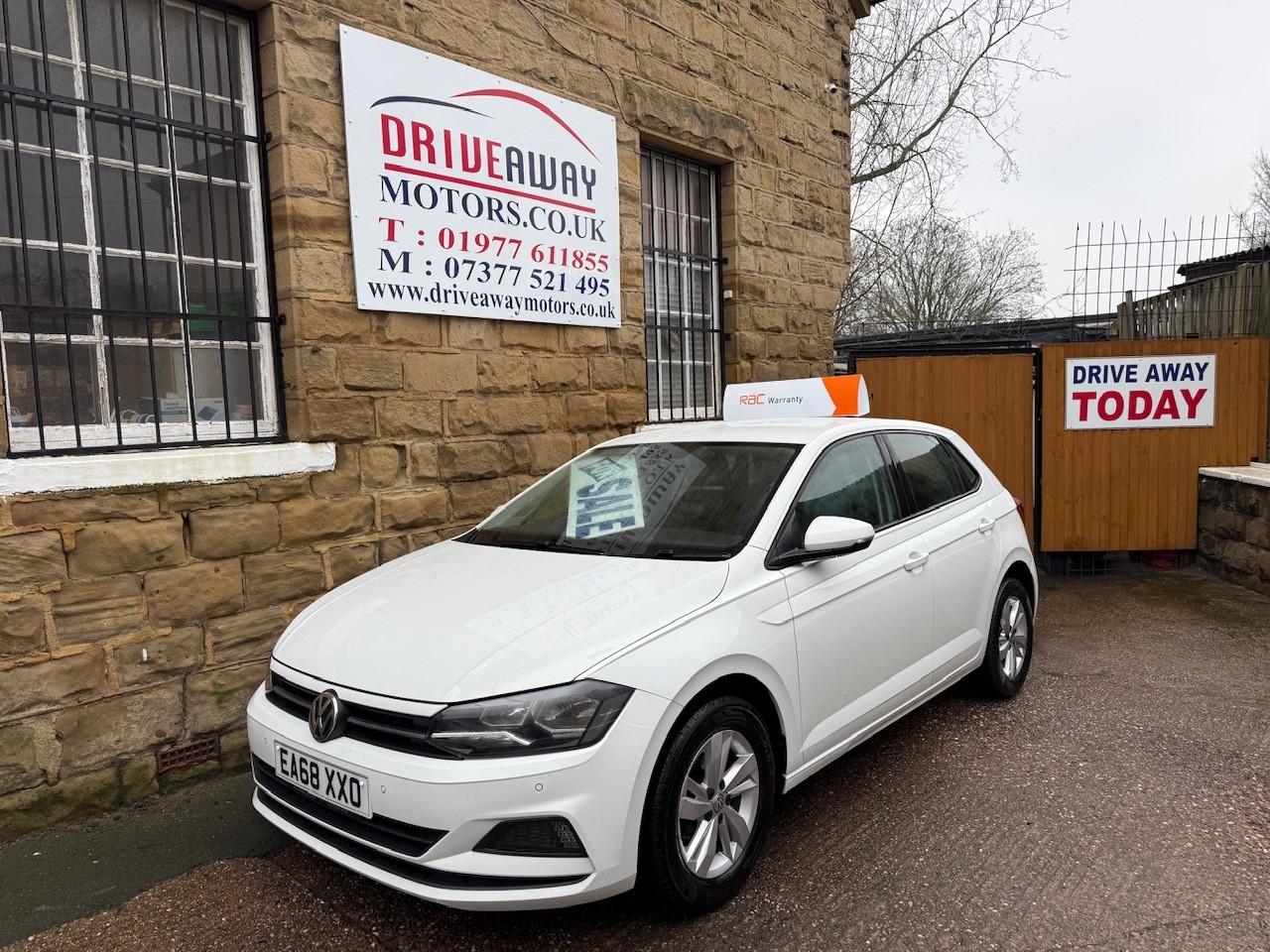 Used Volkswagen Polo 2018 for sale - 77610018: Photo 1