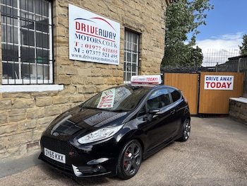 Used Ford Fiesta 2015 for sale - 79471117: Photo