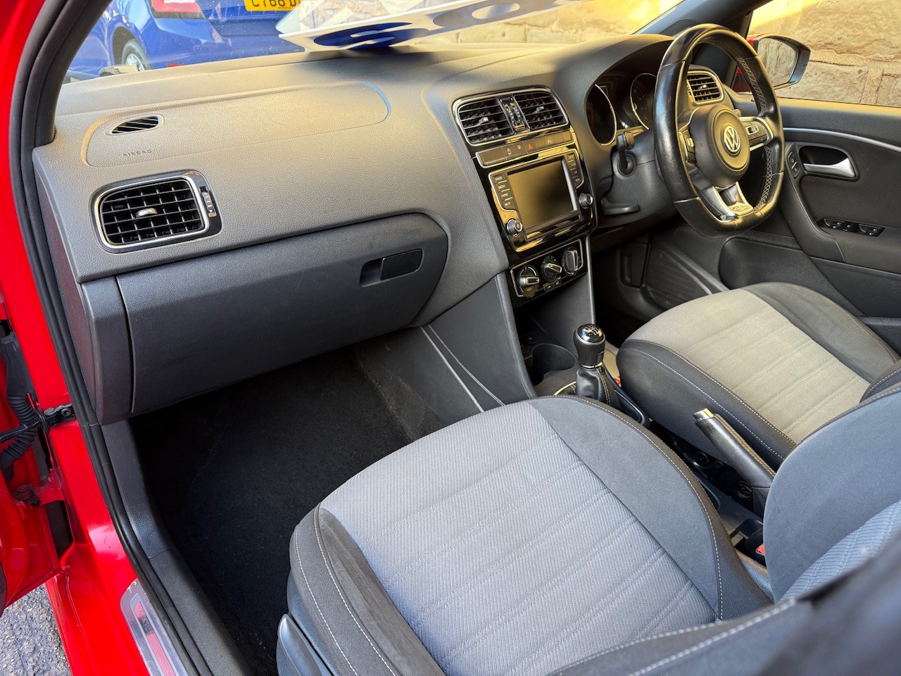 Used Volkswagen Polo 2015 for sale - 77508419: Photo 18