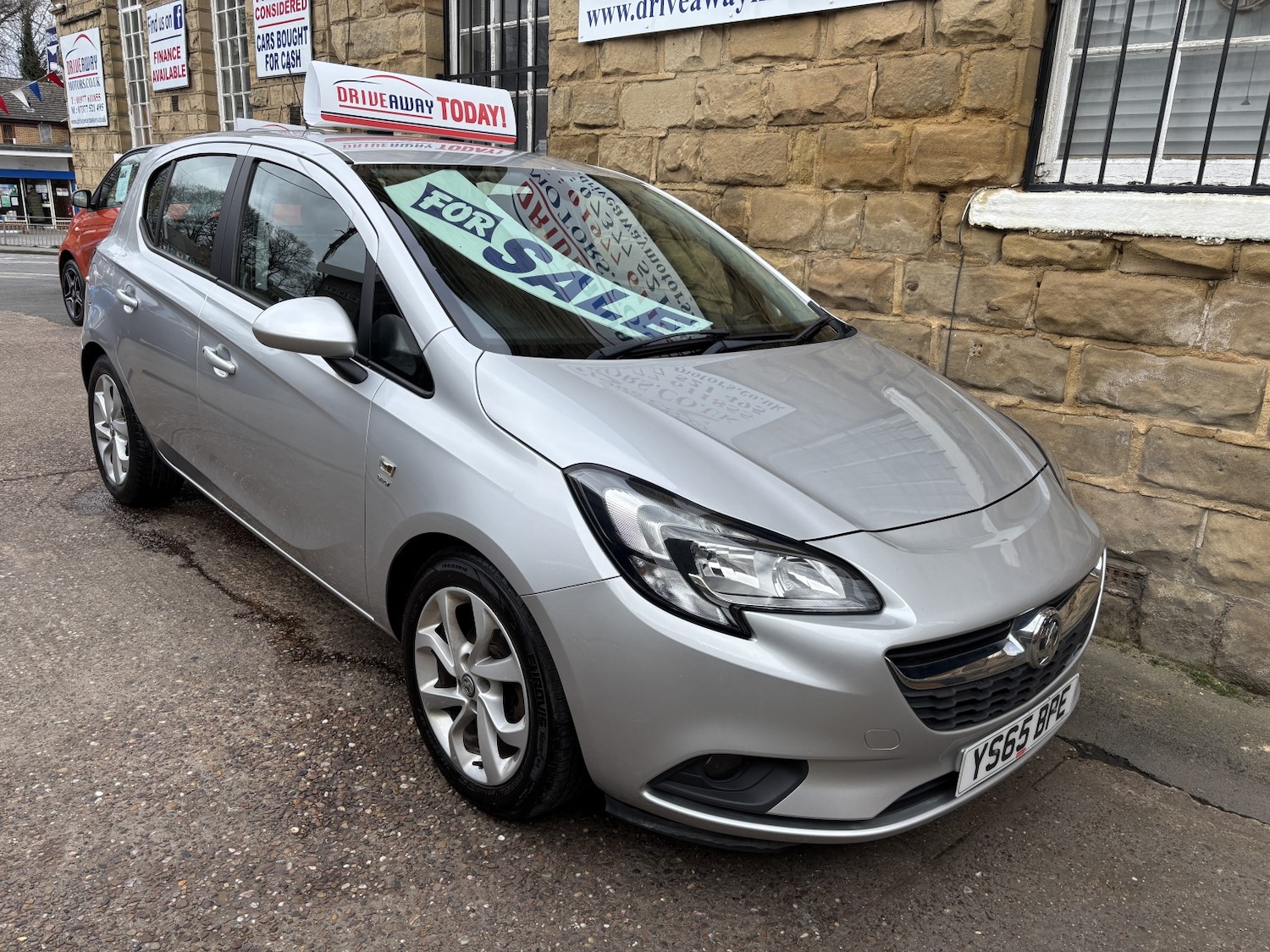 Used Vauxhall Corsa 2015 for sale - 78018402: Photo 2