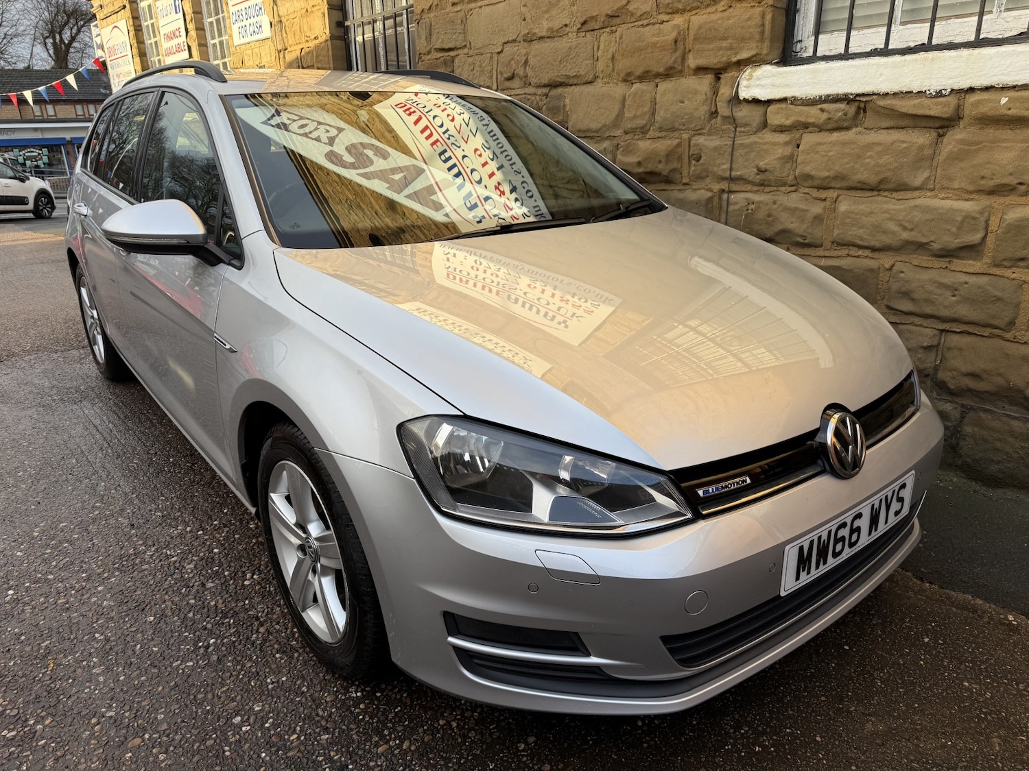 Used Volkswagen Golf 2016 for sale - 77635371: Photo 2