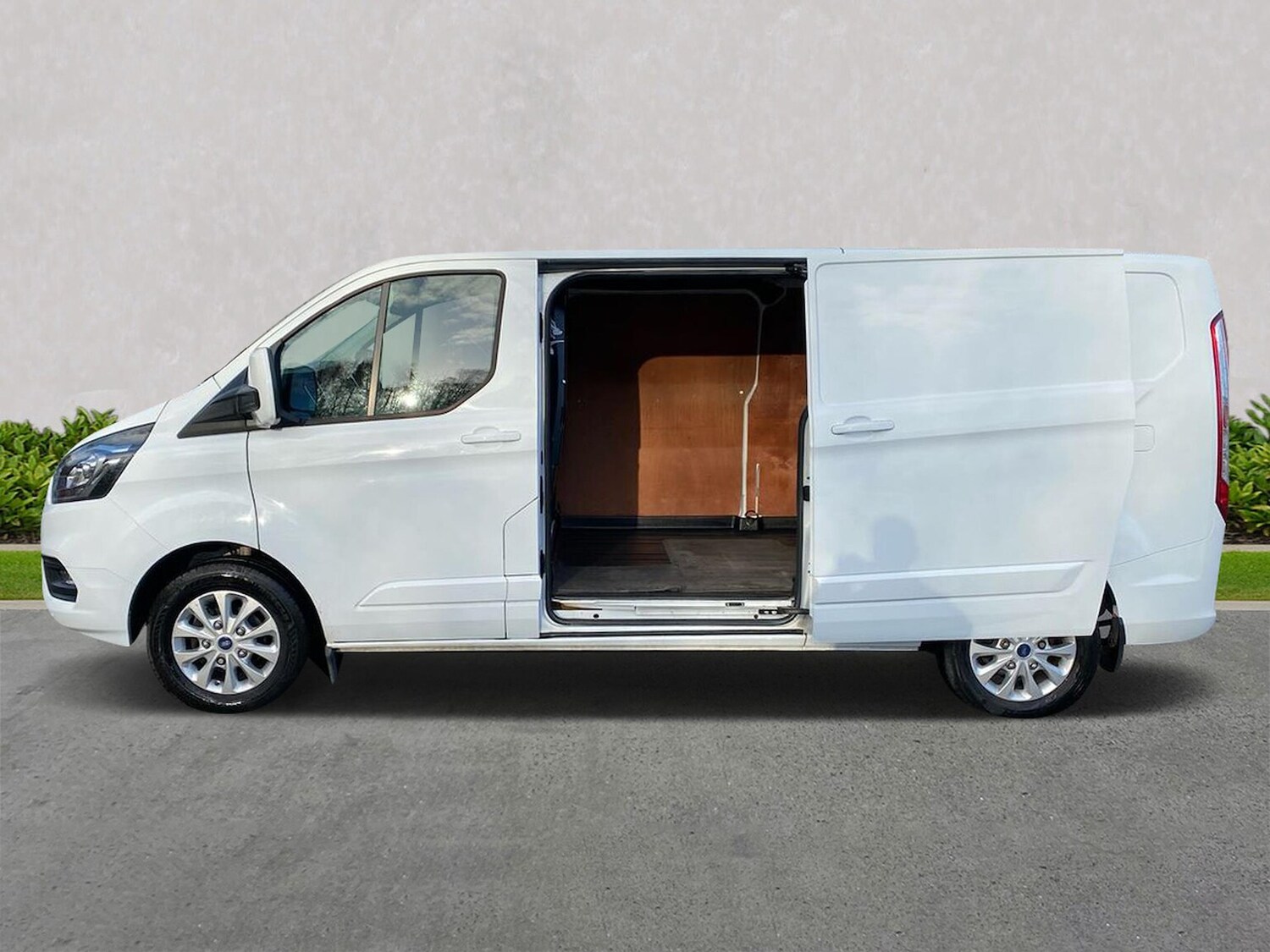 Used Ford Transit Custom 2023 for sale - 76699378: Photo 3
