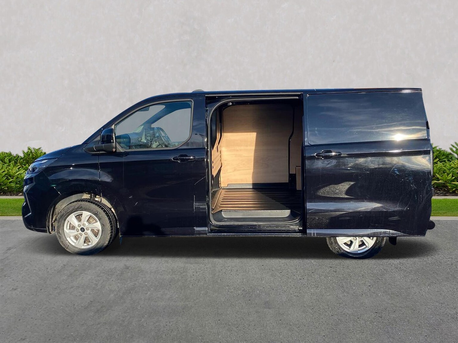 Used Ford Transit Custom 2024 for sale - 76650239: Photo 3