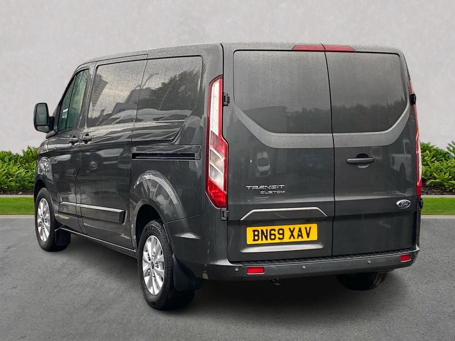 Used Ford Transit Custom 2019 for sale - 76352483: Photo 2