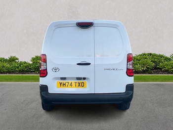 Used Toyota ProAce 2024 for sale - 77089937: Photo