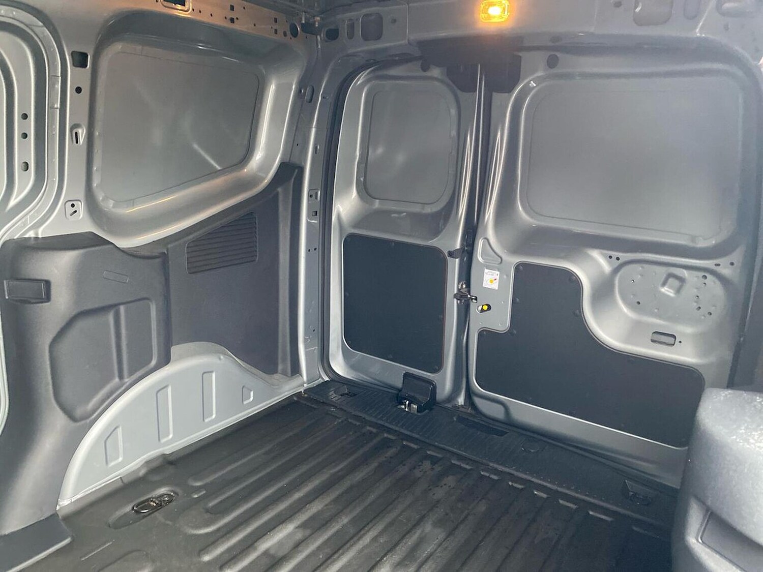Used Ford Transit Courier 2024 for sale - 76353605: Photo 17