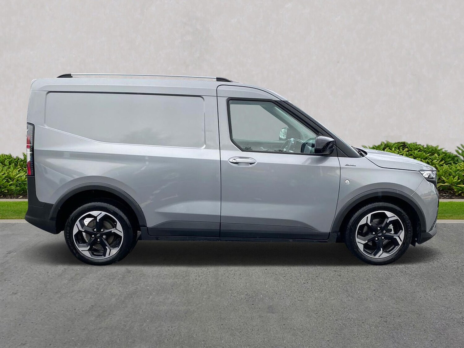 Used Ford Transit Courier 2024 for sale - 76353605: Photo 18