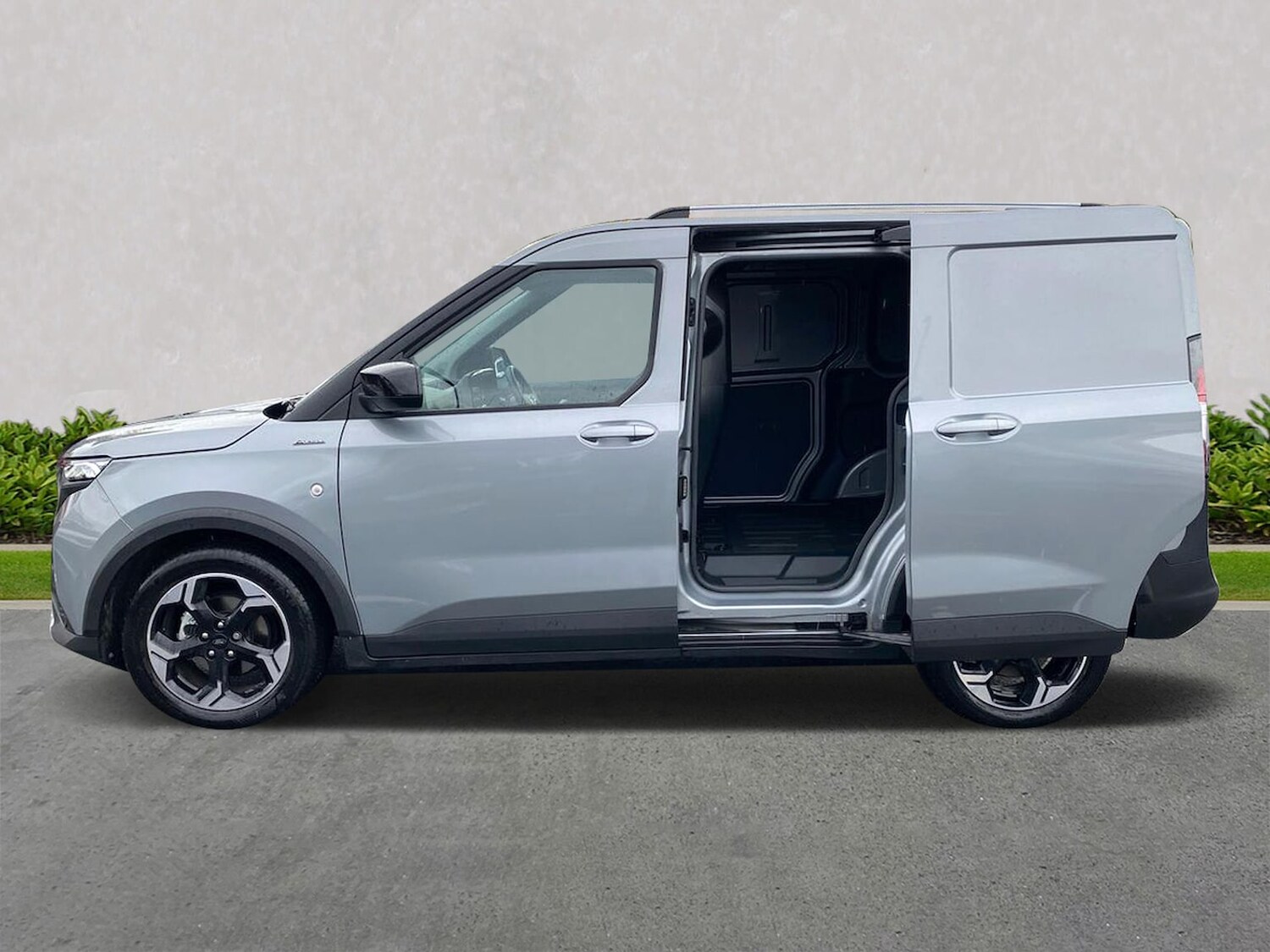 Used Ford Transit Courier 2024 for sale - 76353605: Photo 3
