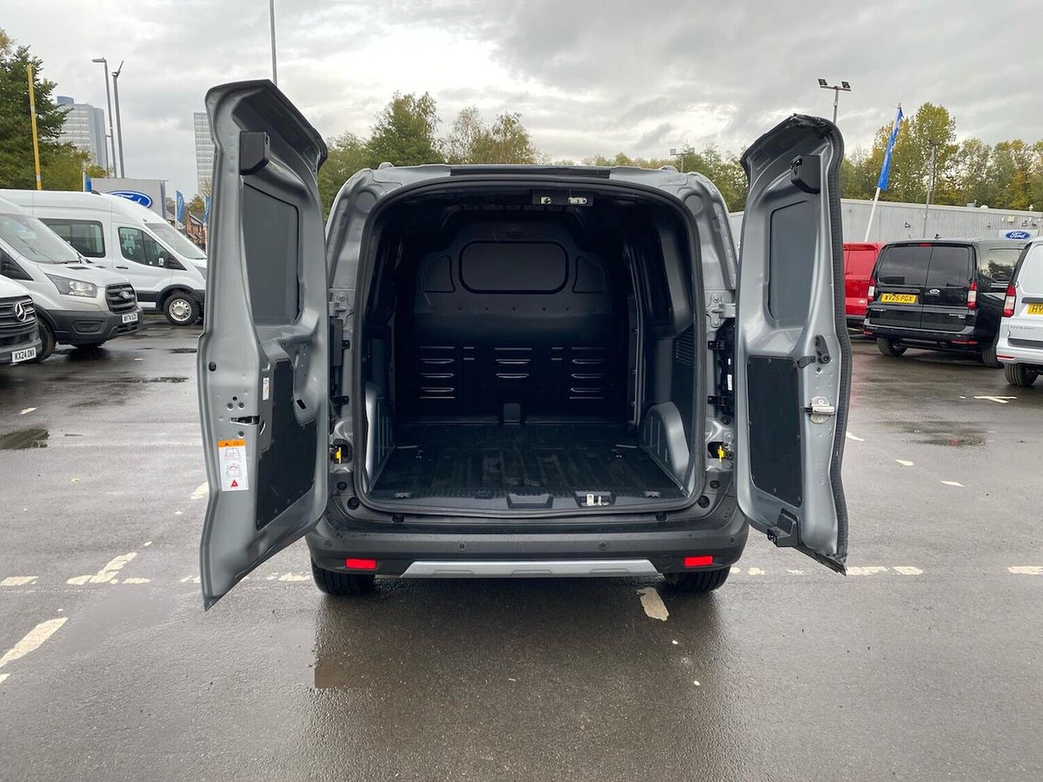 Used Ford Transit Courier 2024 for sale - 76353605: Photo 6
