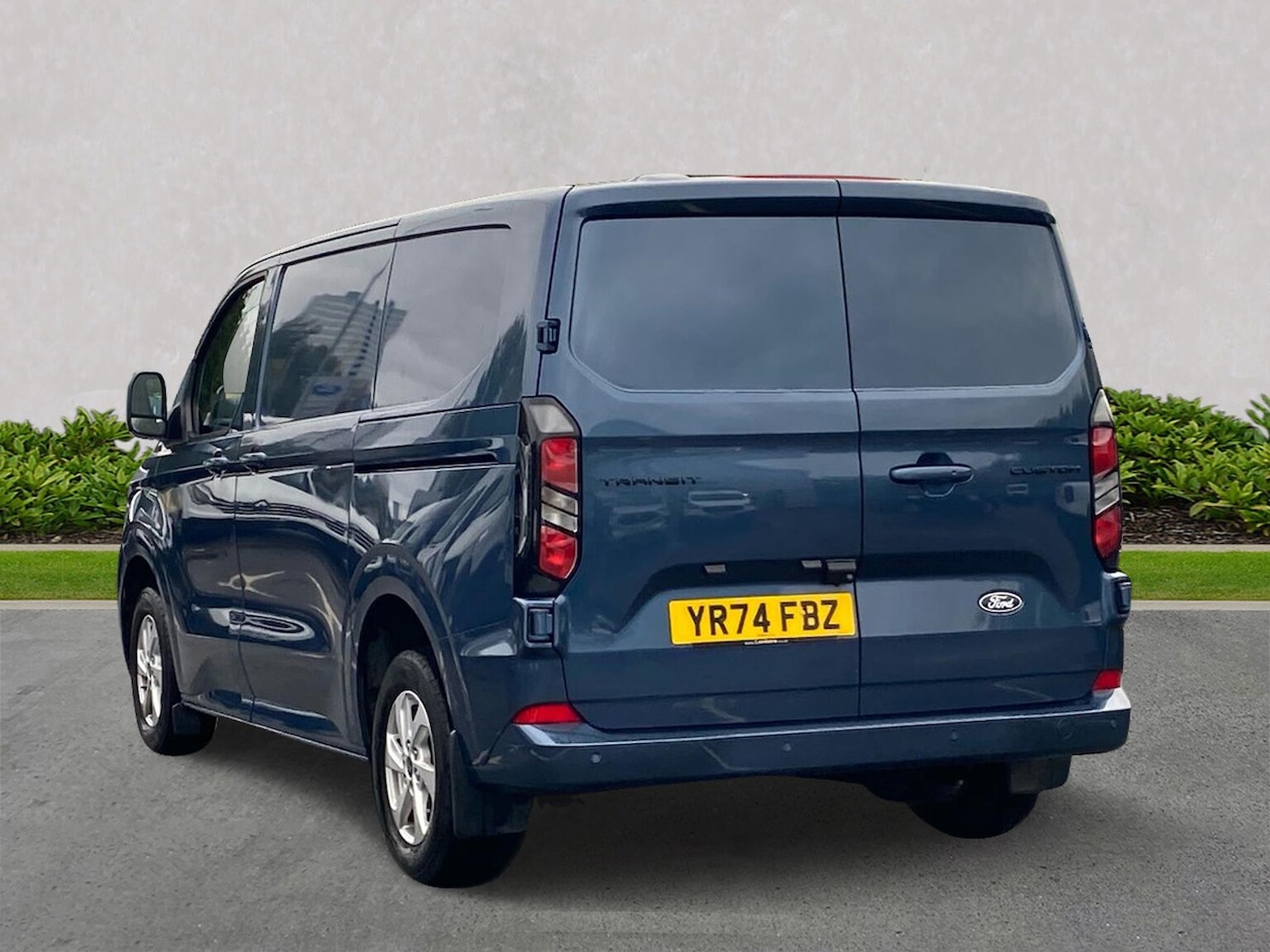 Used Ford Transit Custom 2024 for sale - 76422389: Photo 2