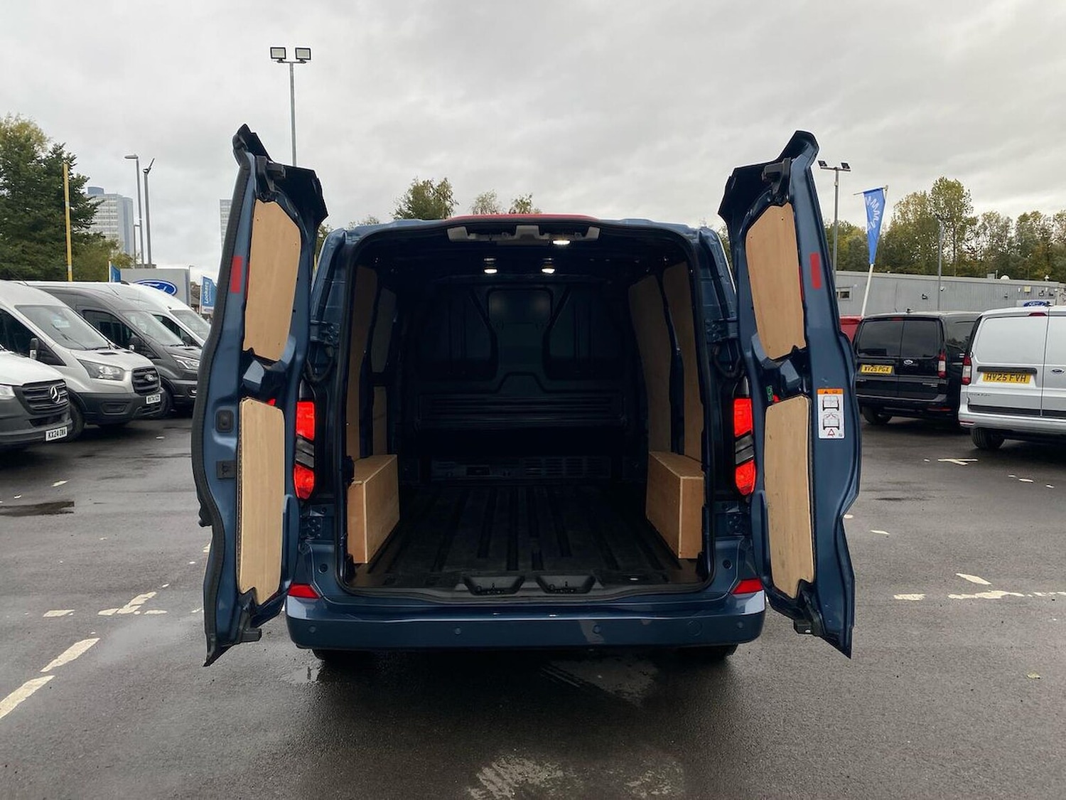 Used Ford Transit Custom 2024 for sale - 76422389: Photo 6