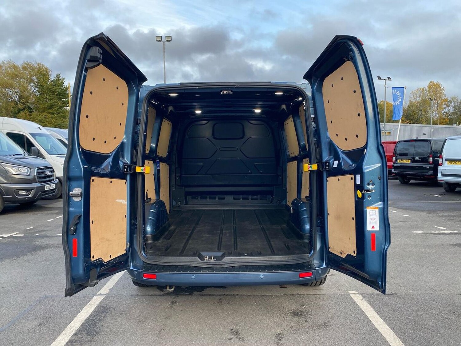 Used Ford Transit Custom 2021 for sale - 76455295: Photo 6