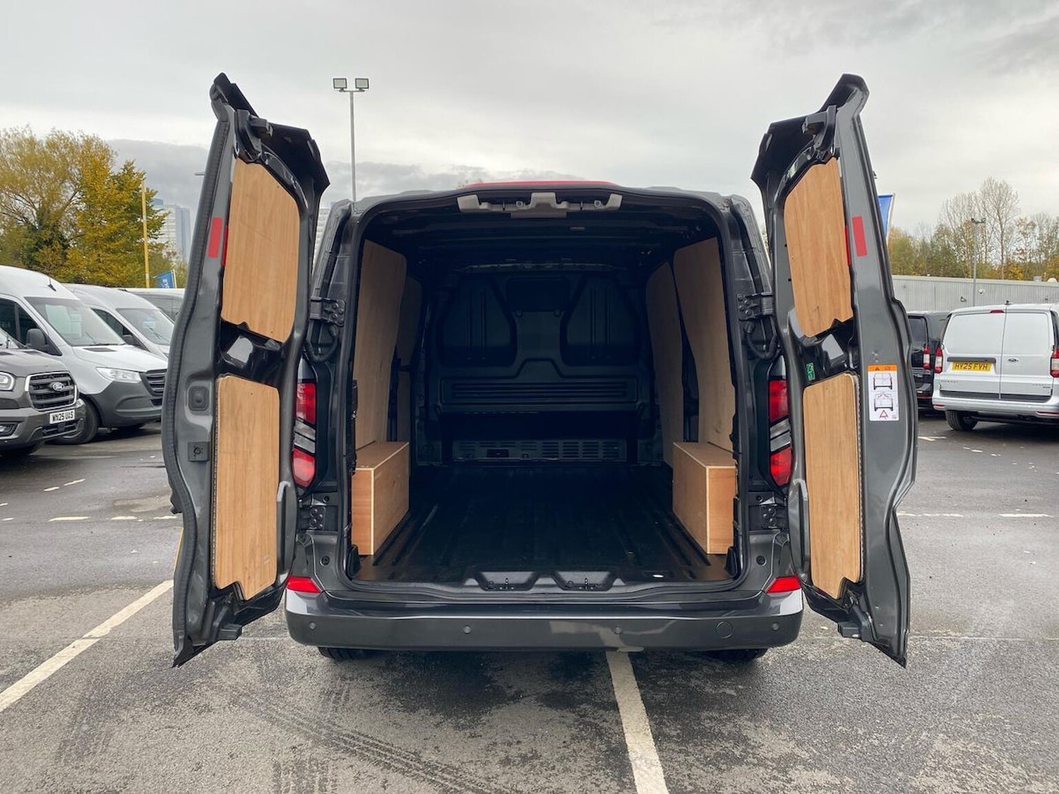 Used Ford Transit Custom 2024 for sale - 76536623: Photo 6