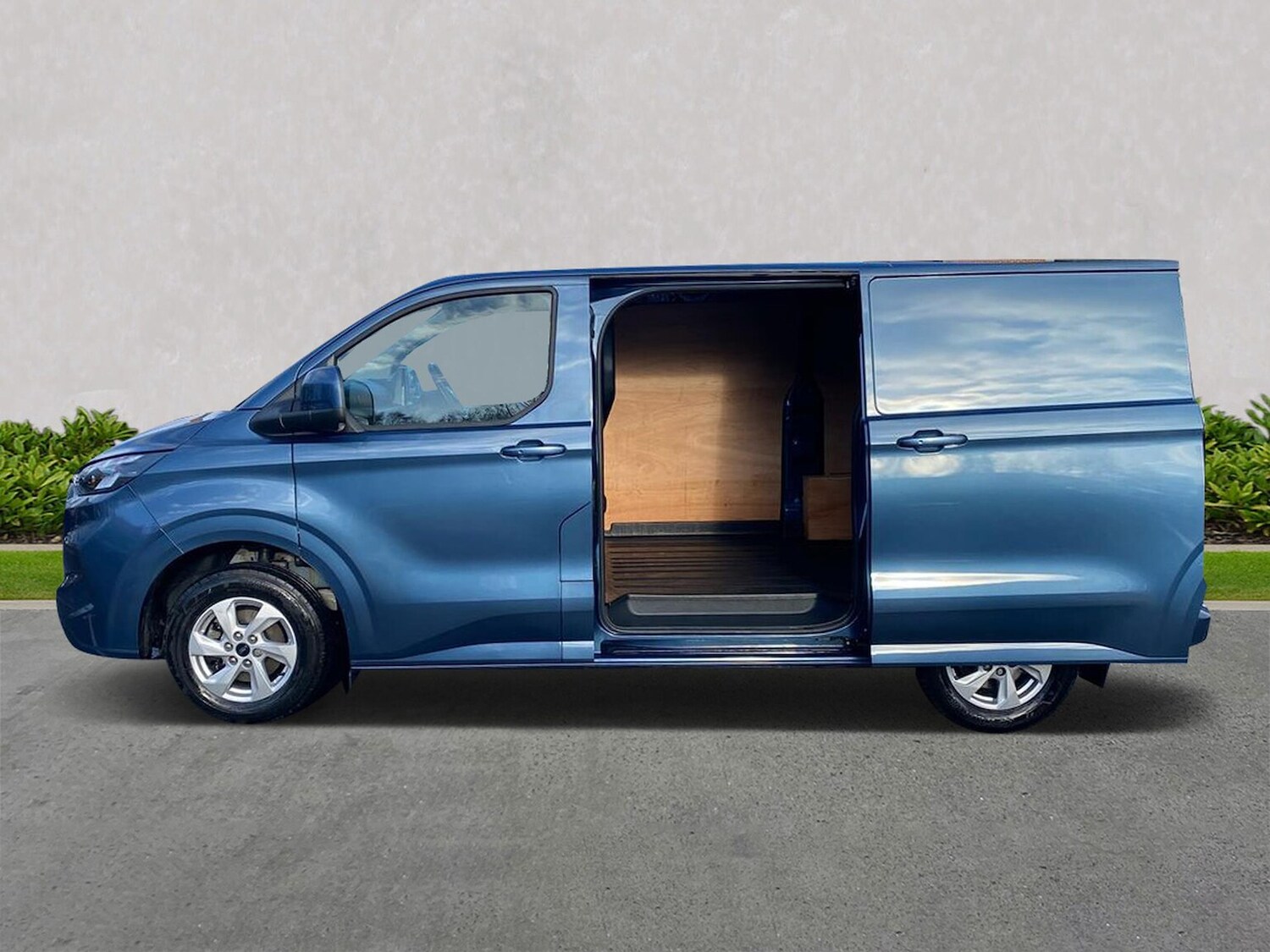 Used Ford Transit Custom 2024 for sale - 76694612: Photo 3