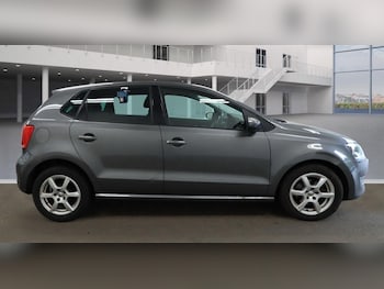 Used Volkswagen Polo 2010 for sale - 75626771: Photo