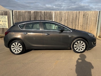 Used Vauxhall Astra 2013 for sale - 75670483: Photo