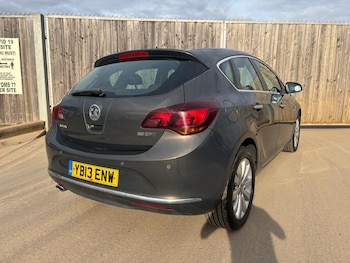 Used Vauxhall Astra 2013 for sale - 75670483: Photo