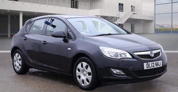 Used Vauxhall Astra 2012 for sale - 76282687: Photo 1