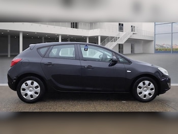 Used Vauxhall Astra 2012 for sale - 76282687: Photo
