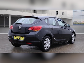 Used Vauxhall Astra 2012 for sale - 76282687: Photo