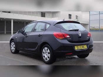 Used Vauxhall Astra 2012 for sale - 76282687: Photo