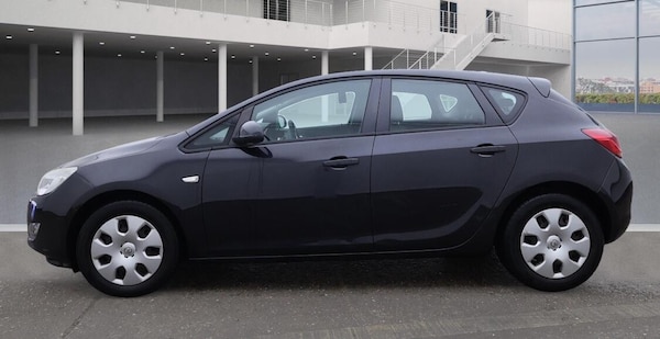 Used Vauxhall Astra 2012 for sale - 76282687: Photo 5