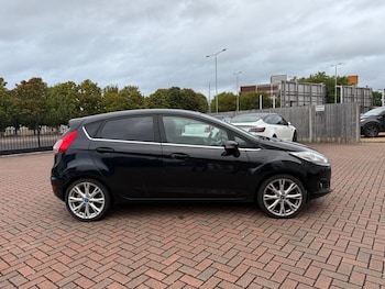 Used Ford Fiesta 2015 for sale - 75915747: Photo