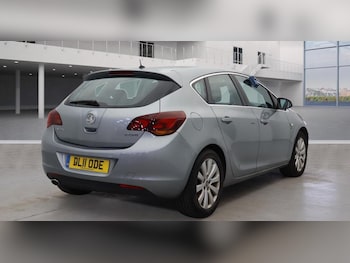 Used Vauxhall Astra 2011 for sale - 76175583: Photo 3