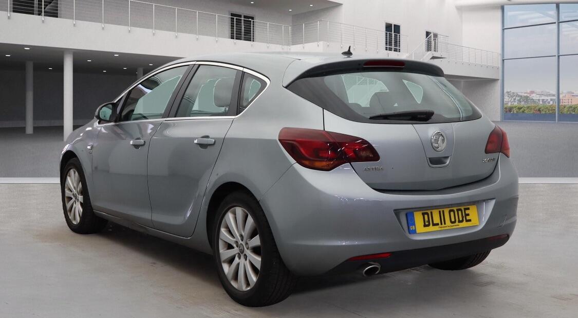 Used Vauxhall Astra 2011 for sale - 76175583: Photo 4
