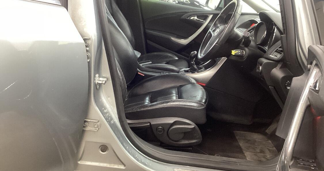 Used Vauxhall Astra 2011 for sale - 76175583: Photo 8