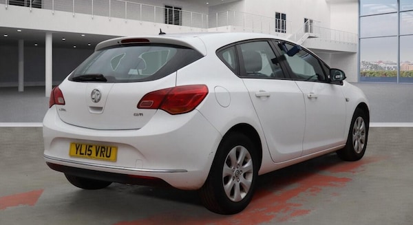 Used Vauxhall Astra 2015 for sale - 76283228: Photo 3