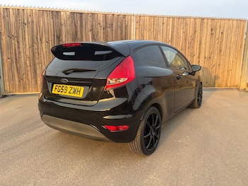 Used Ford Fiesta 2010 for sale - 75589025: Photo