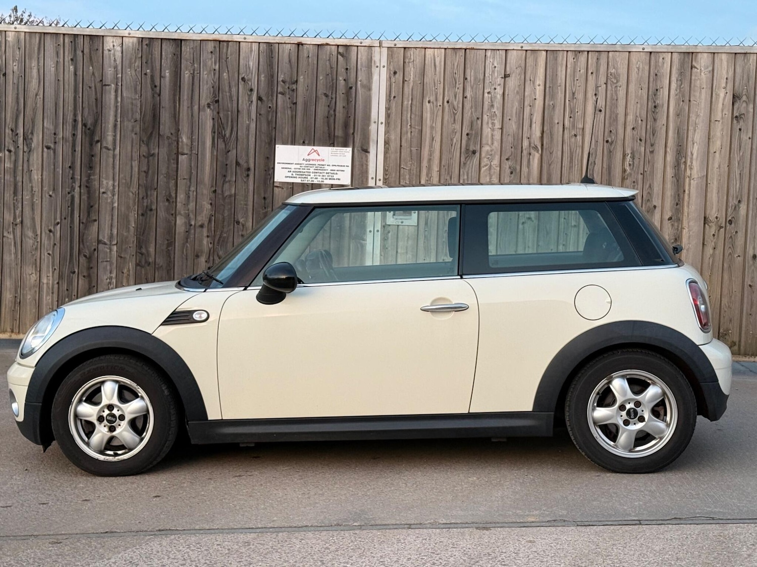 Used MINI Hatch 2008 for sale - 76175125: Photo 7