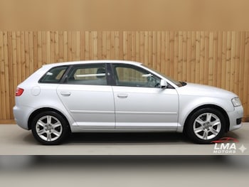 Used Audi A3 2010 for sale - 76227278: Photo 2