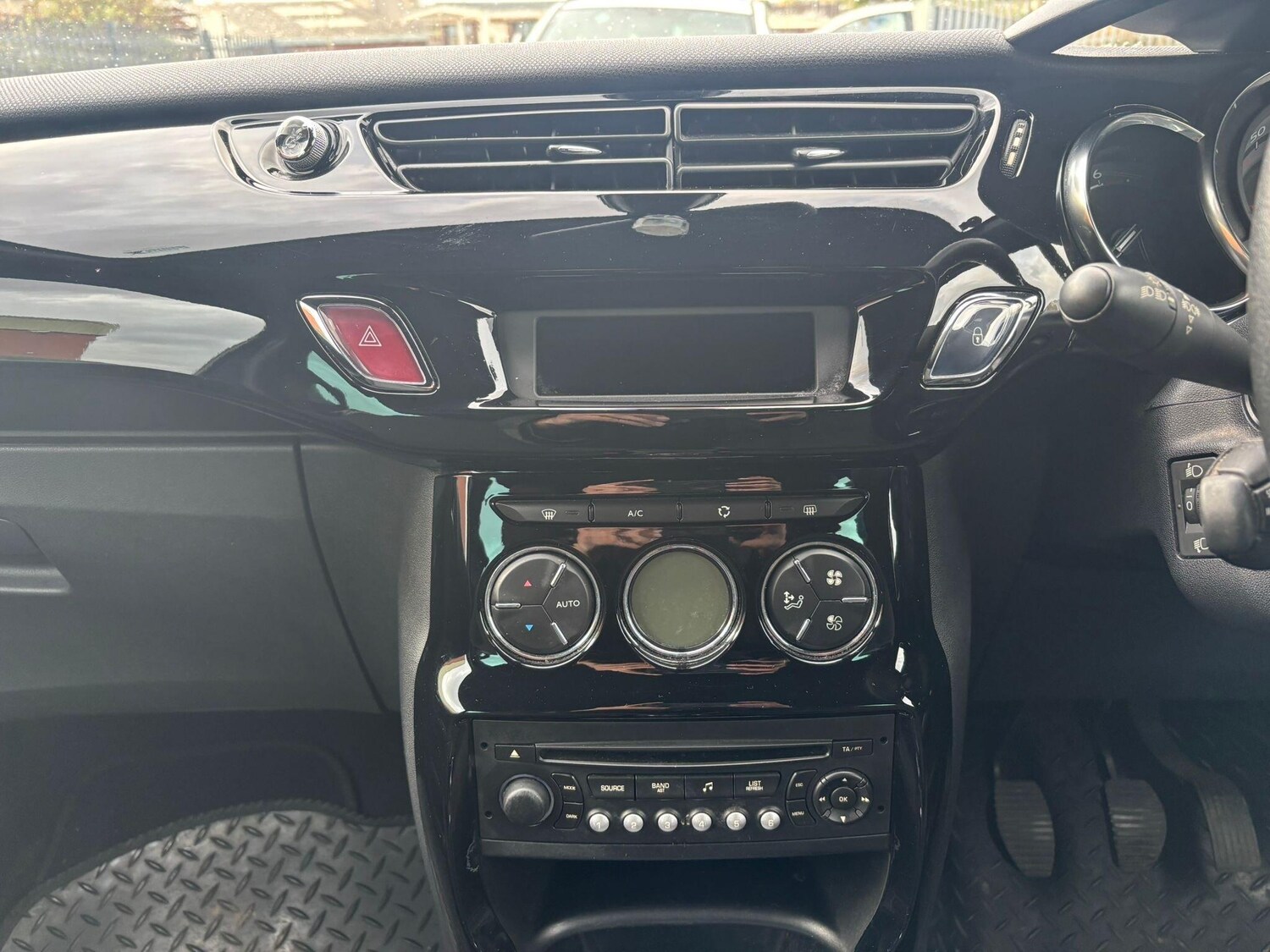 Used Citroen DS3 2012 for sale - 76122118: Photo 14