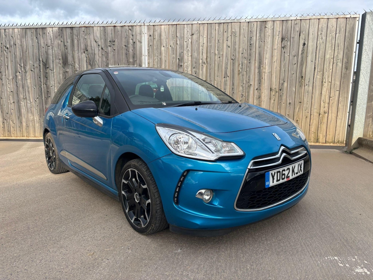 Used Citroen DS3 2012 for sale - 76122118: Photo 2