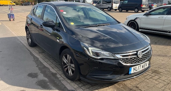 Used Vauxhall Astra 2017 for sale - 76282649: Photo 1