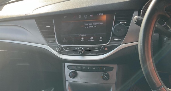 Used Vauxhall Astra 2017 for sale - 76282649: Photo 5