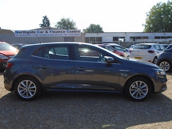Used Renault Megane 2017 for sale - 75972654: Photo