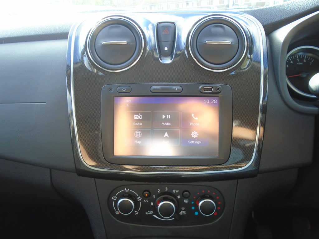 Used Dacia Sandero 2017 for sale - 76131023: Photo 12