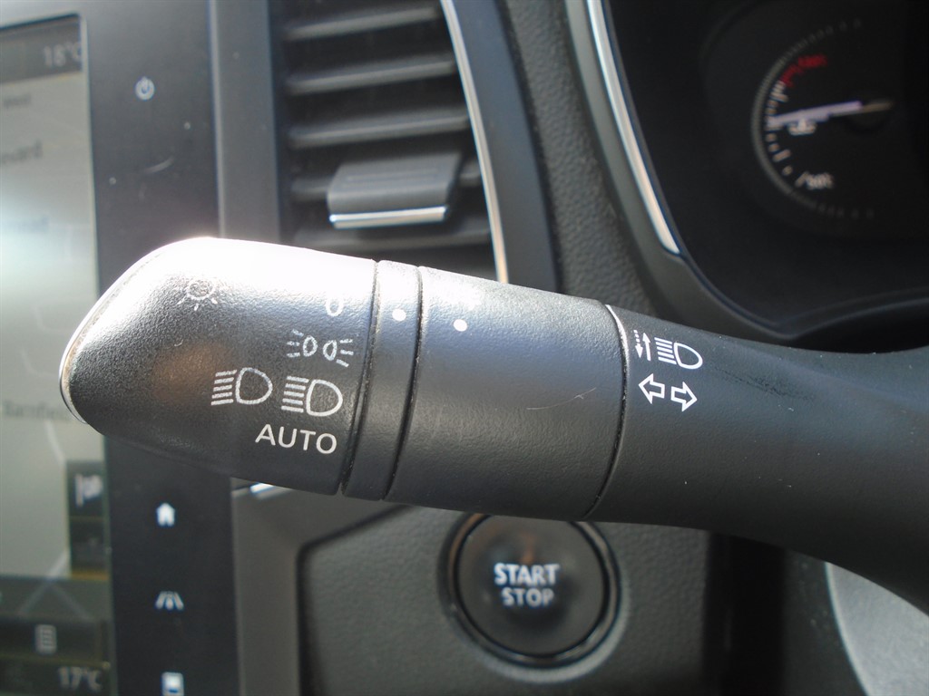 Used Renault Megane 2019 for sale - 75972646: Photo 24