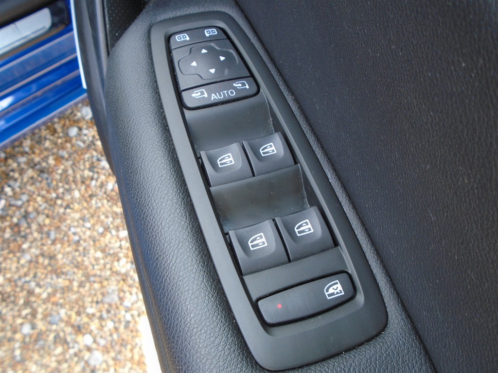 Used Renault Megane 2019 for sale - 75972646: Photo 30