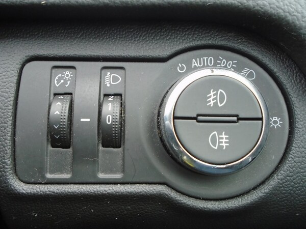 Used Vauxhall Insignia 2015 for sale - 76104493: Photo 28