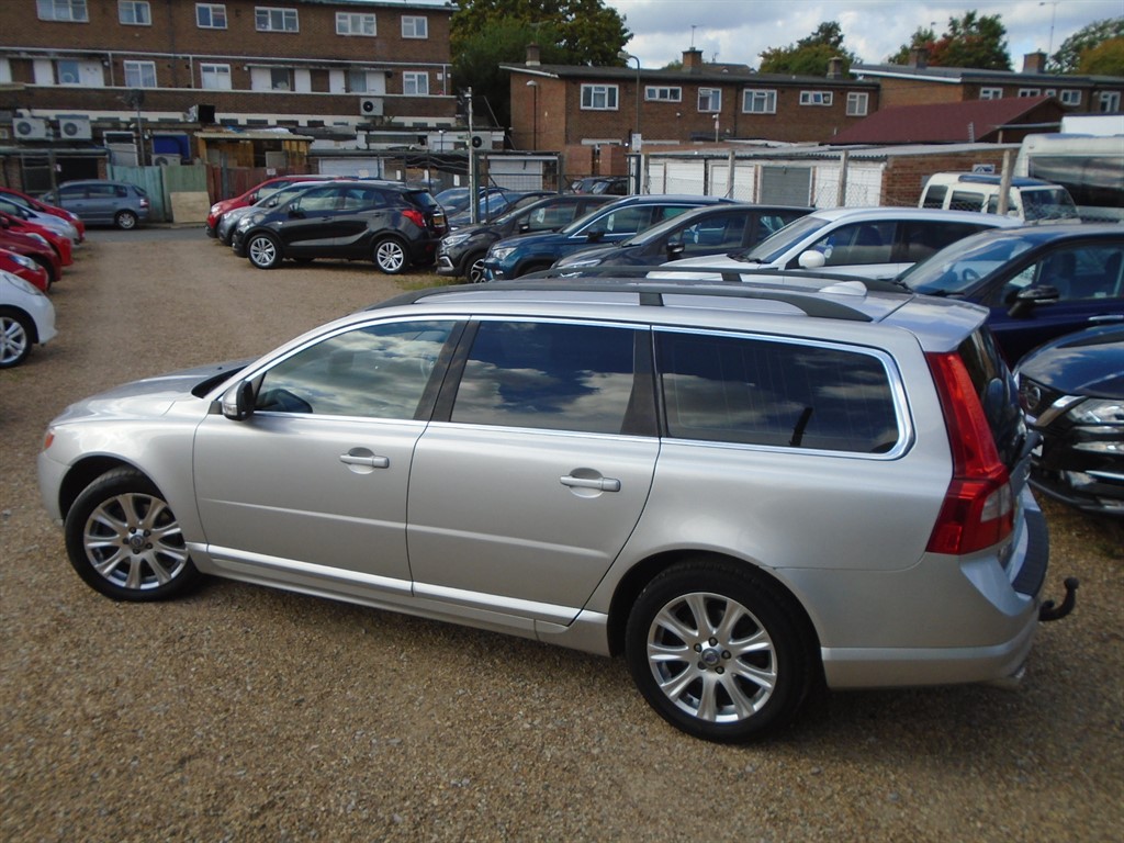 Used Volvo V70 2009 for sale - 76104528: Photo 11